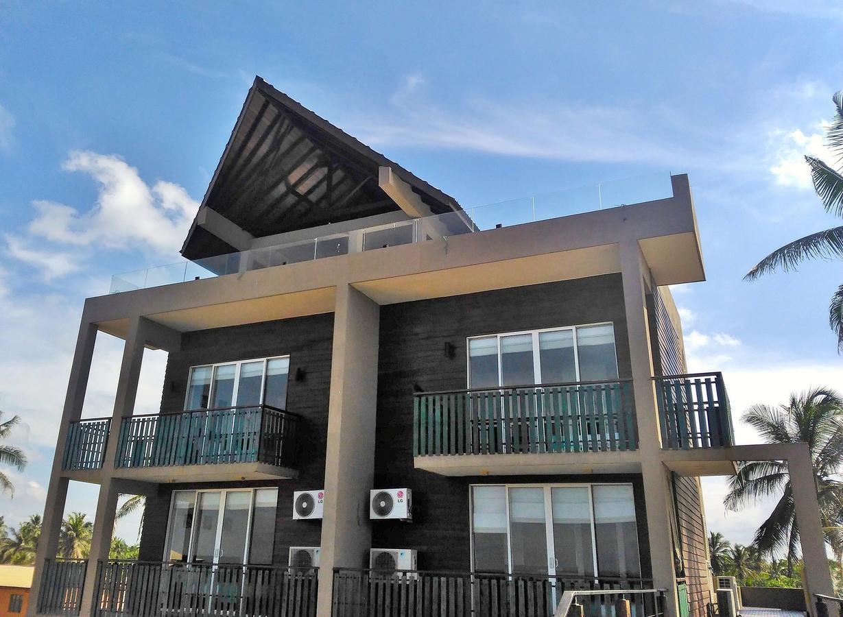 Saprin Beach Resort Uswetakeiyawa Exterior photo