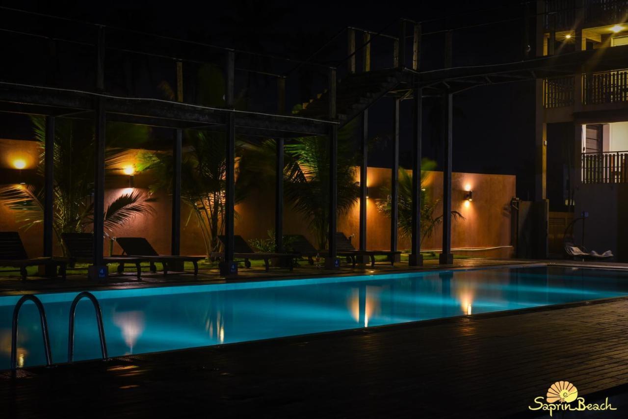 Saprin Beach Resort Uswetakeiyawa Exterior photo